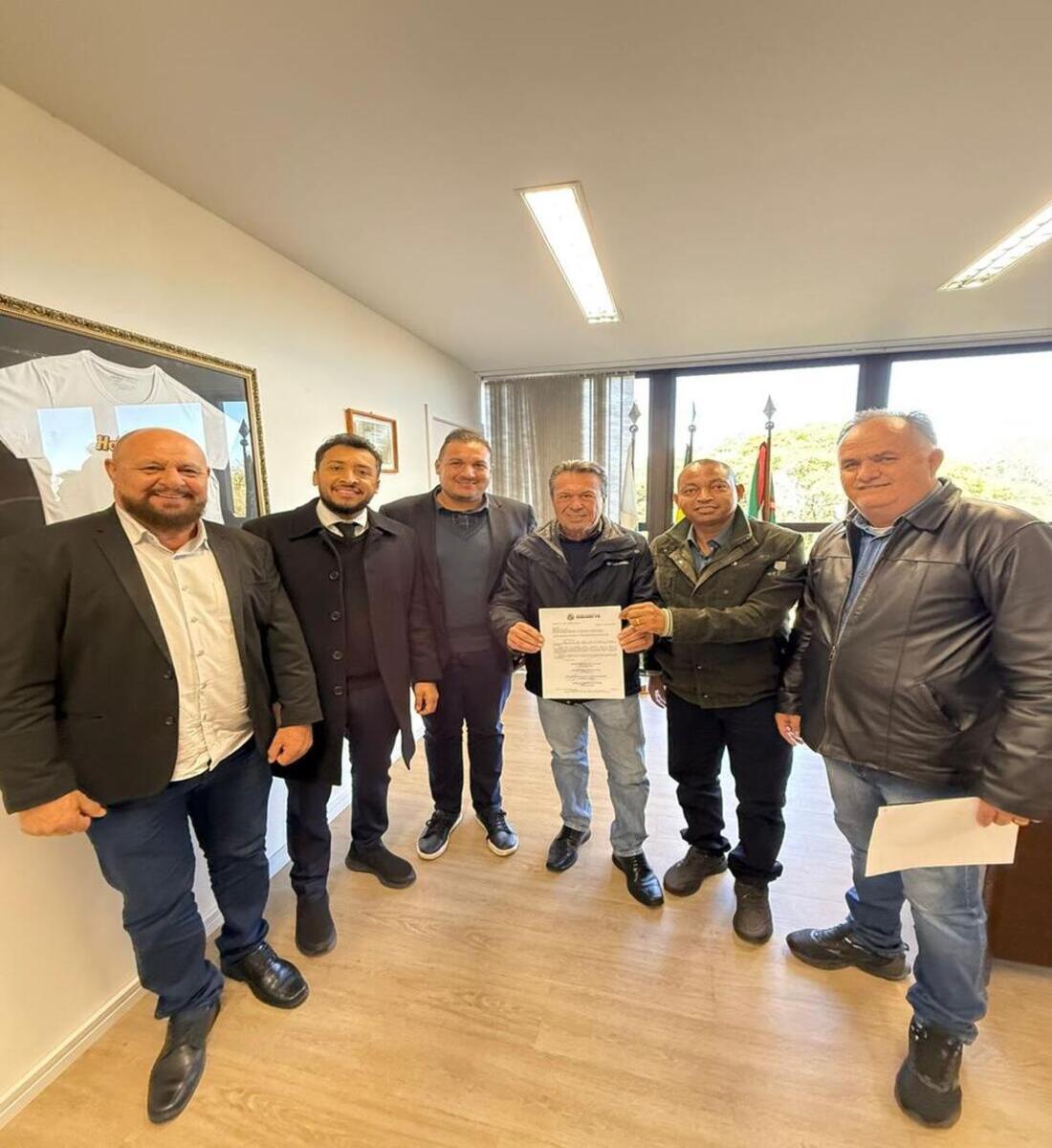 Sarandi conquista pavimentação da estrada rural do Km 8 e novos investimentos em máquinários 